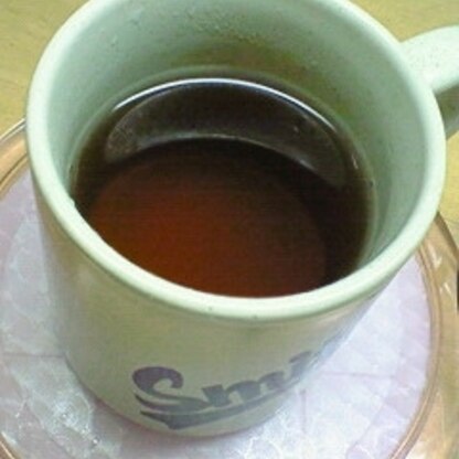 最近お茶にハマって色々作ってますが…
不思議な味(*^_^*) 
いつものほうじ茶が…気分転換にいただきました☆
